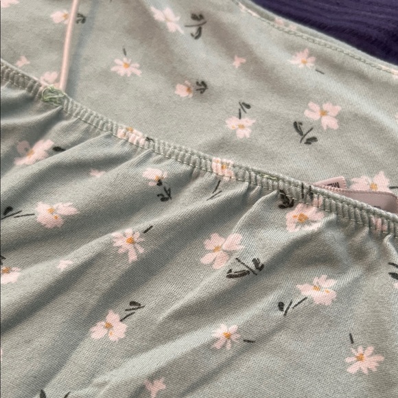 Gaze Floral Crop Top - Light Green - Picture 6 of 6